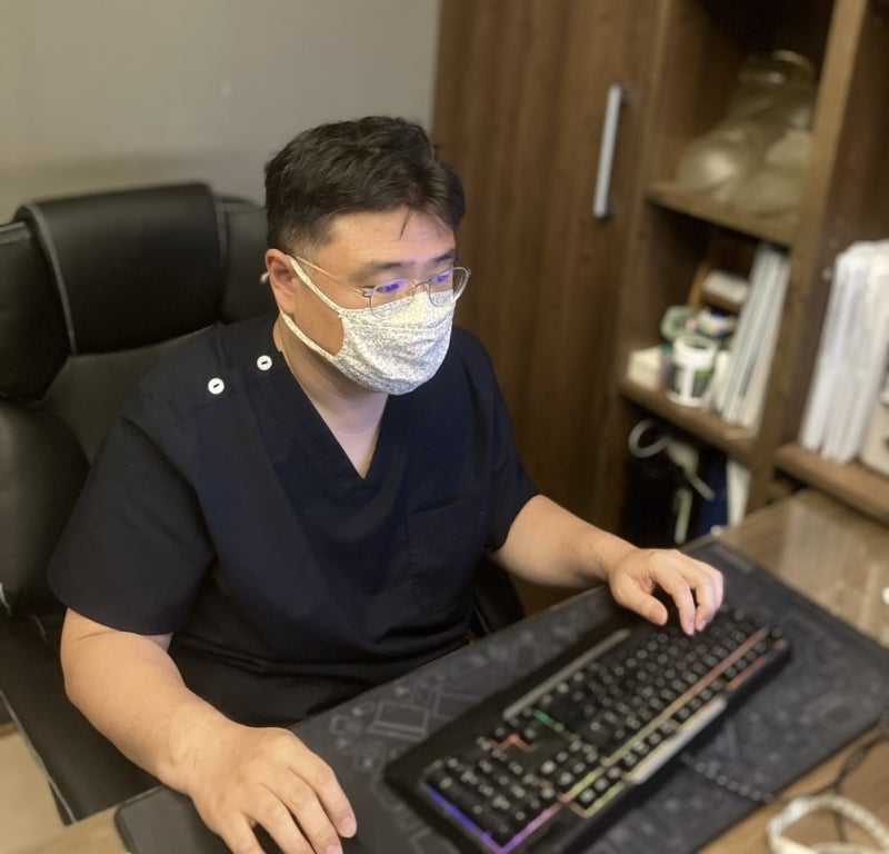남자가슴돌출 여유증 때문인지 궁금하다면