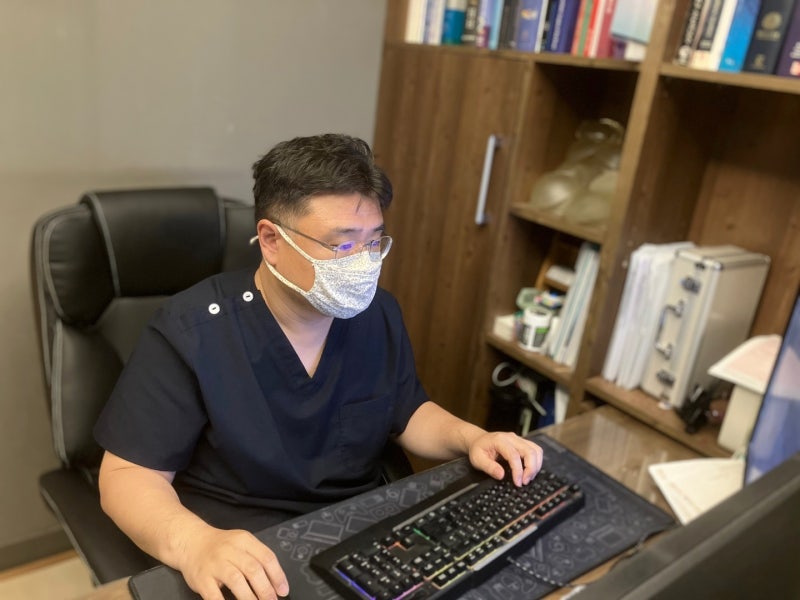 남자여유증 증상 때문에 스트레스를 받고 있는 분들에게