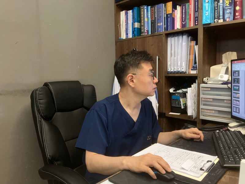 "수술 부위가 단단해요!" 부유방 수술 후 유착이 생기는 이유